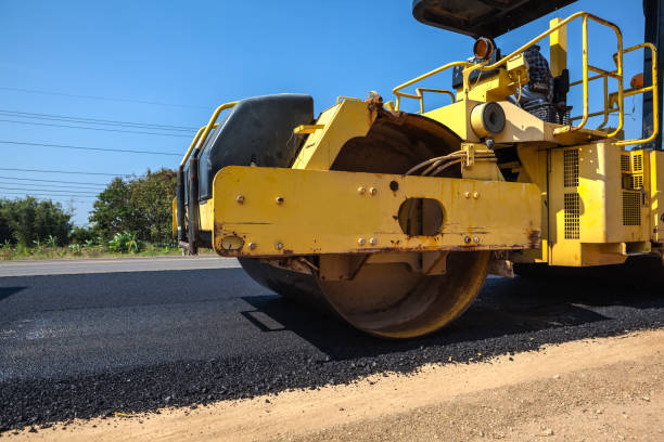 Best Affordable Driveway Pavers  in Larimore, ND